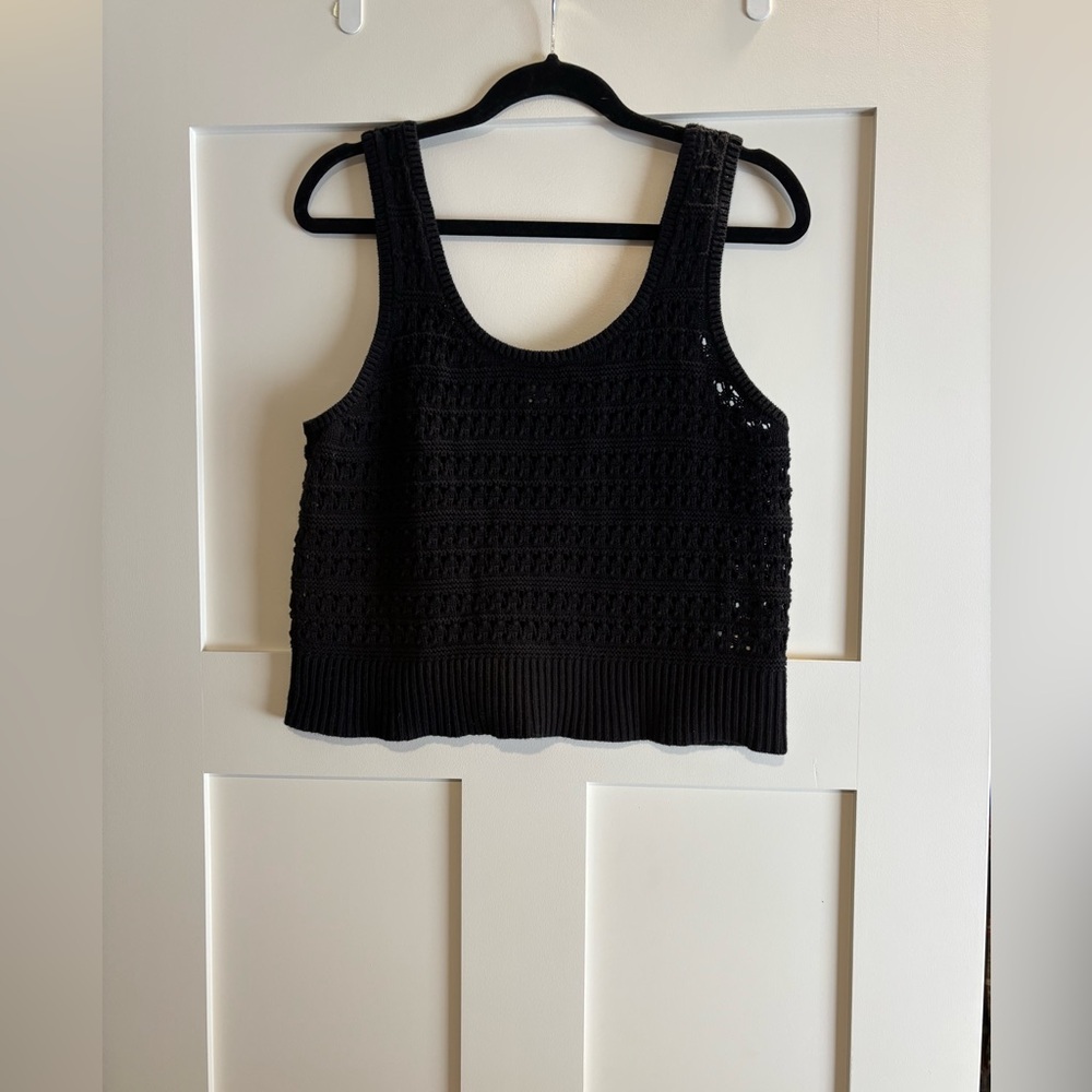 Old Navy Black Sleeveless Knit Top